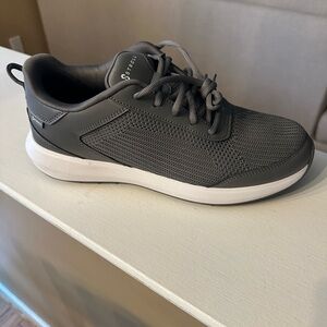 Gray Golf Shoe